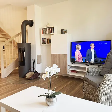 Haus Duene Whg 03 Mit Suedwest Terrasse Und Balkon Apartamento Thiessow